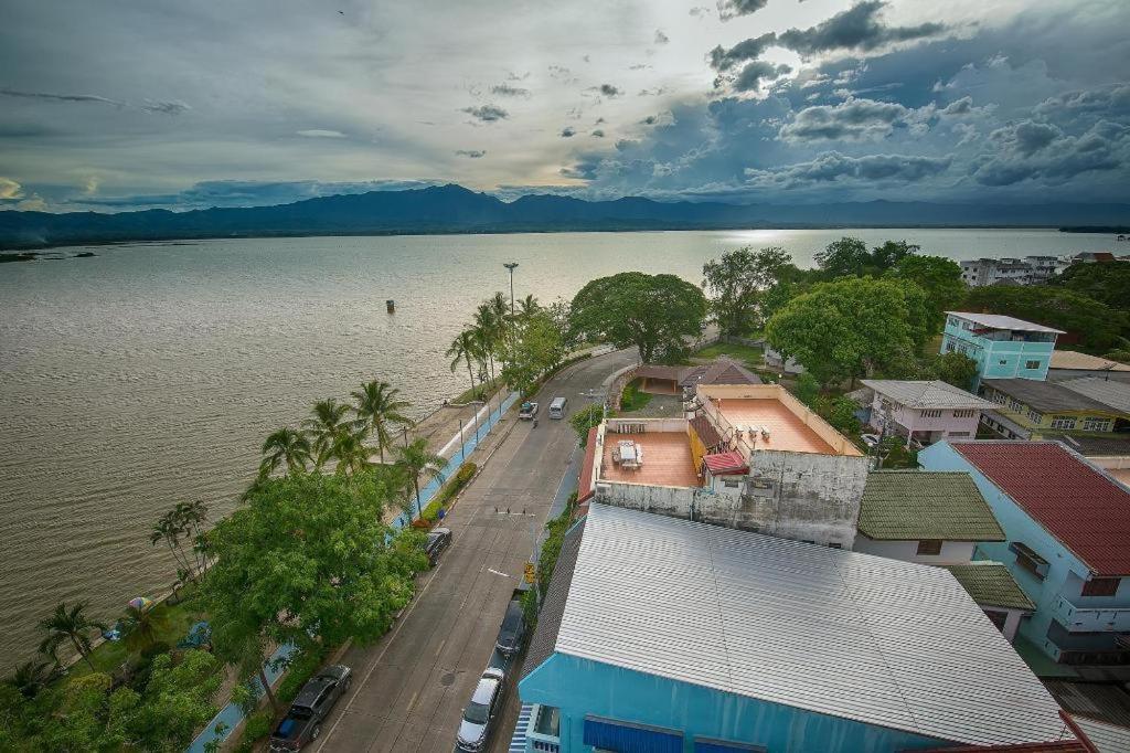 Phuglong Hotel Phayao Exterior photo